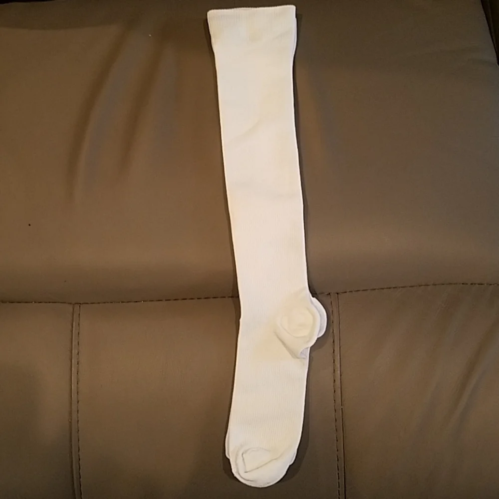 Compression Therapy 15-20mmHg White Knee High Socks-2 PAIR